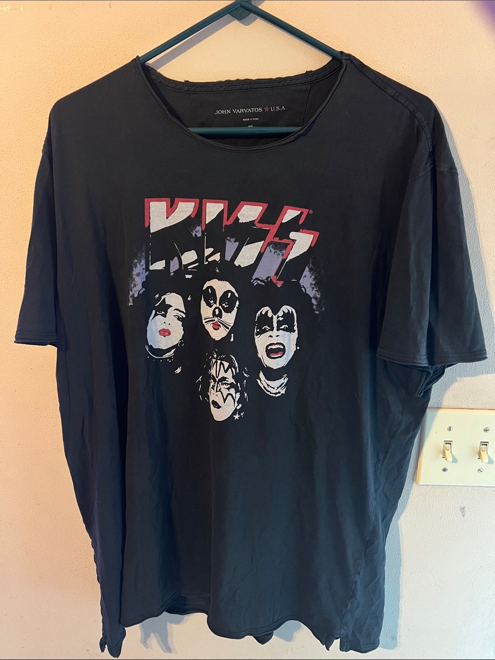 JOHN VARVATOS KISS ROCK BAND COLLECTION RAW EDGE TSHIRT BLACK SIZE XL